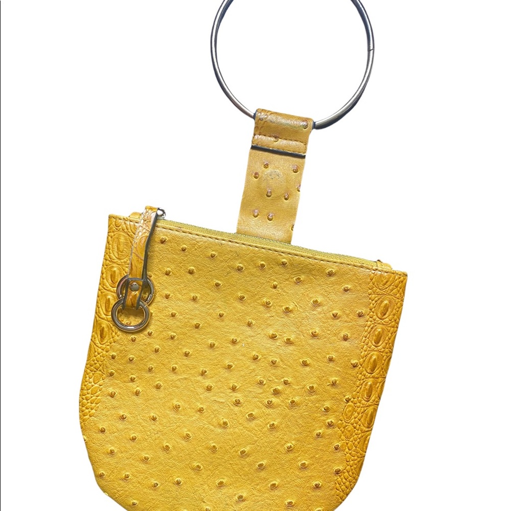 Yellow handbag with sliver hoop. 70’s-80’s style